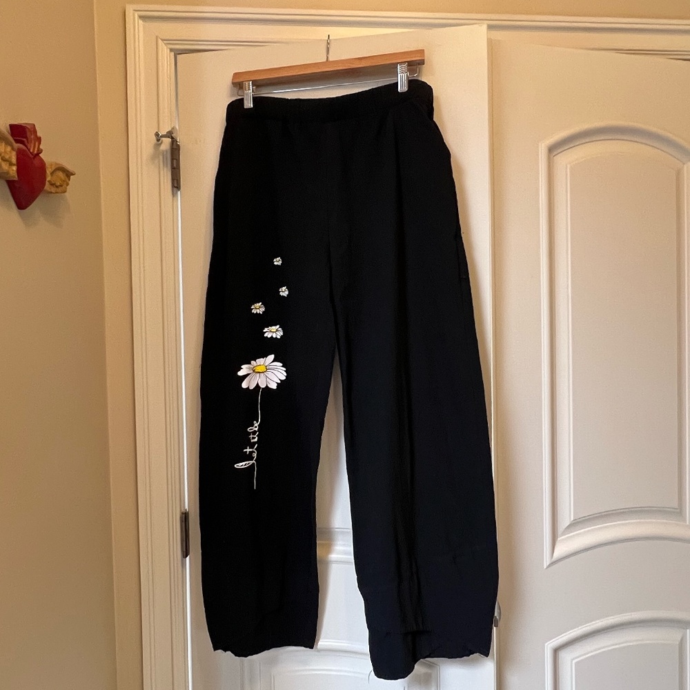 Fun Black and Floral Elastic Waist Pants in 3X